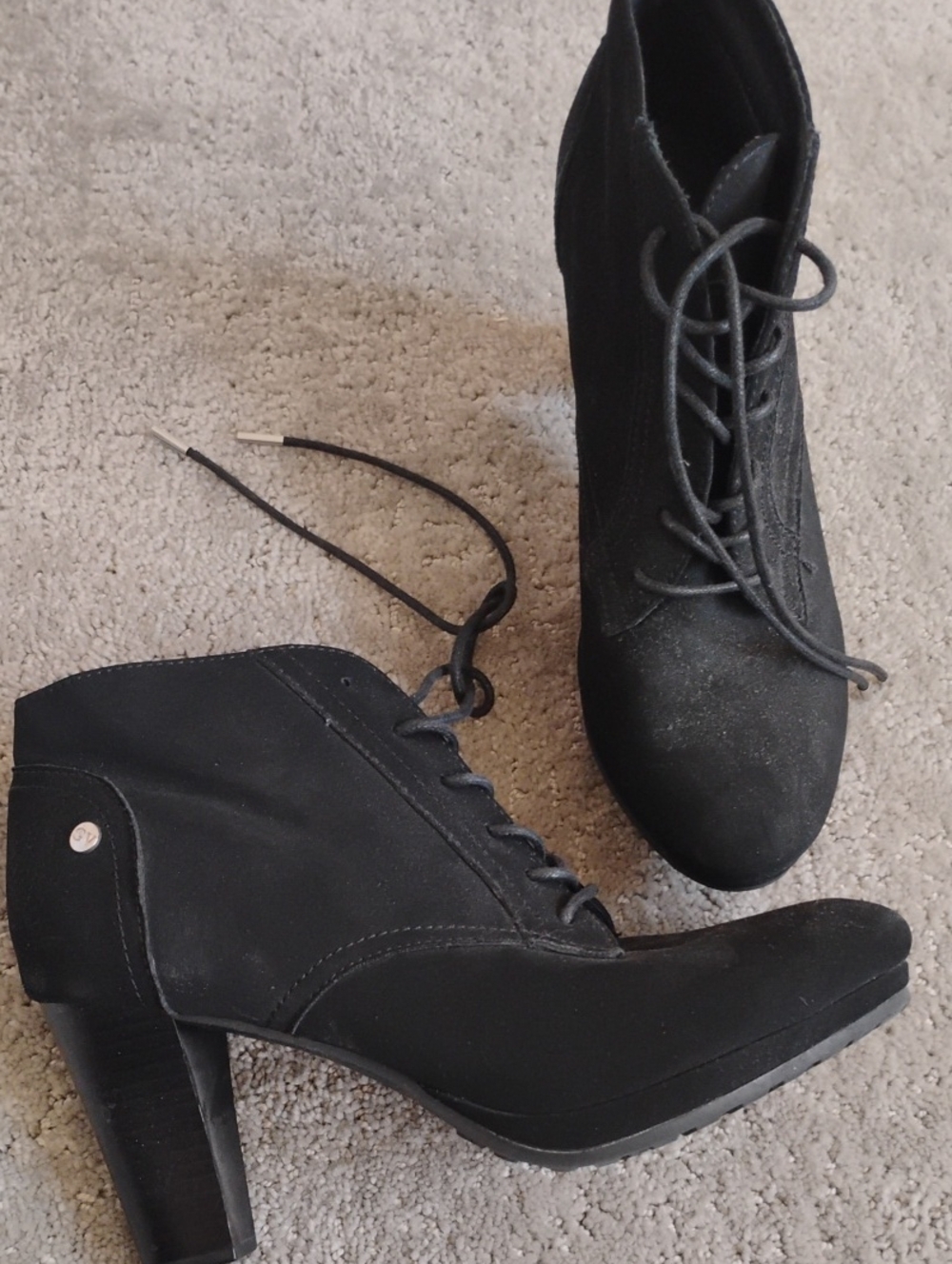 Gloria Vanderbilt Black Lace-Up Block Heel Ankle Boots. Size 8.  Brand New